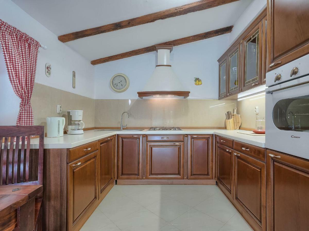 Holiday Home Country House D&D By Interhome Пула Екстериор снимка